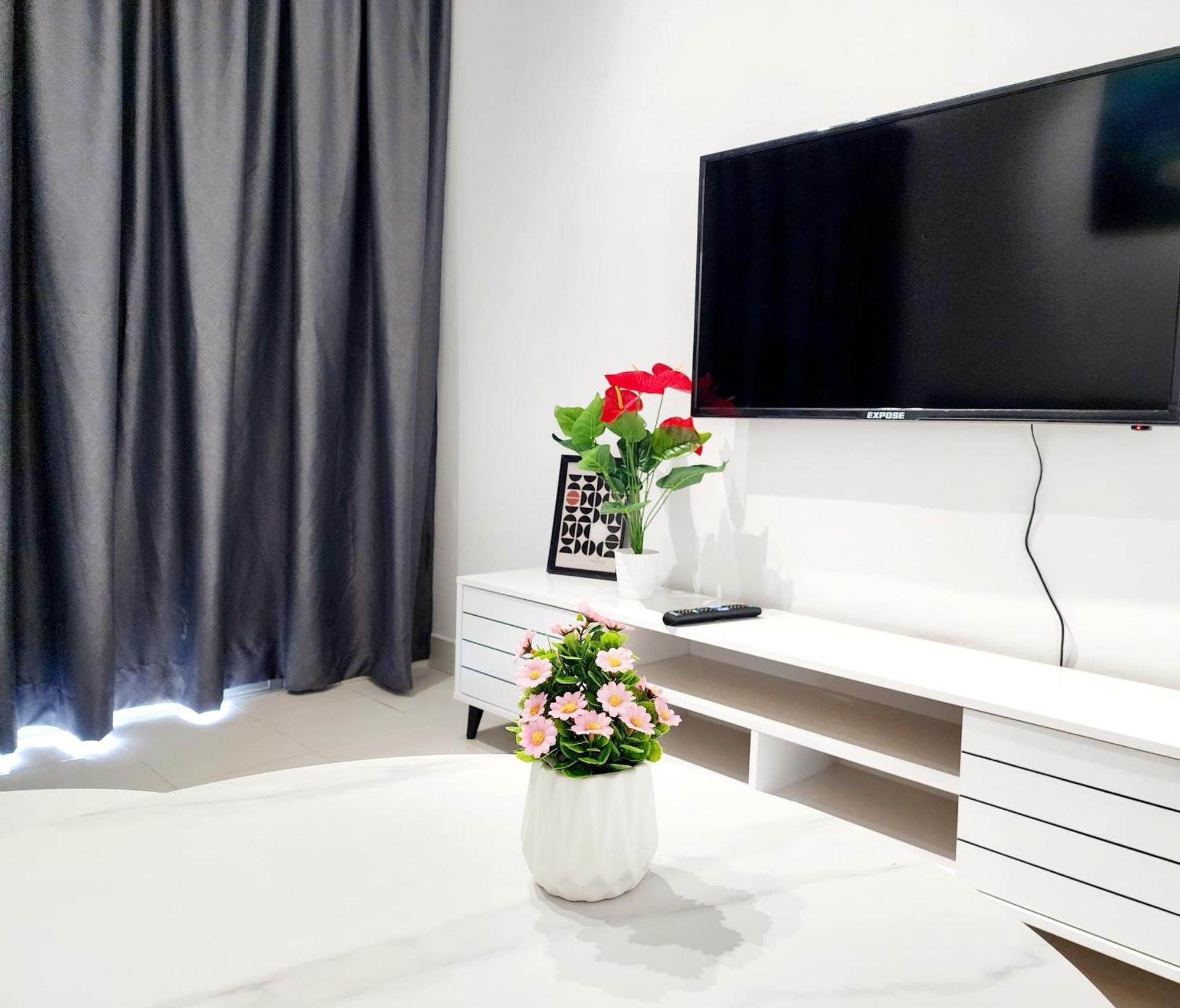 Spacious 3bedroom Wifi Carpark Apartment