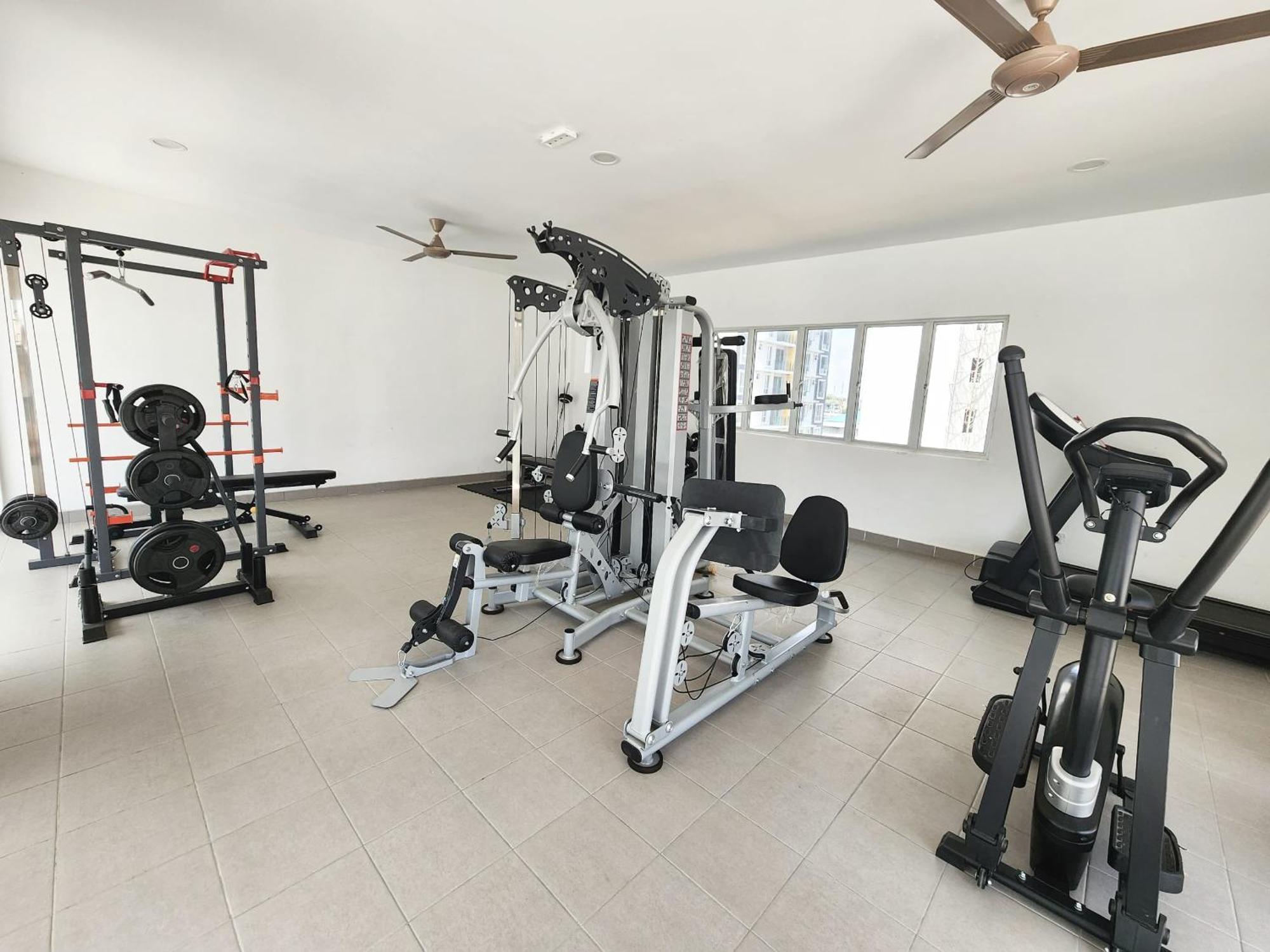 Spacious 3bedroom Wifi Carpark * Malacca