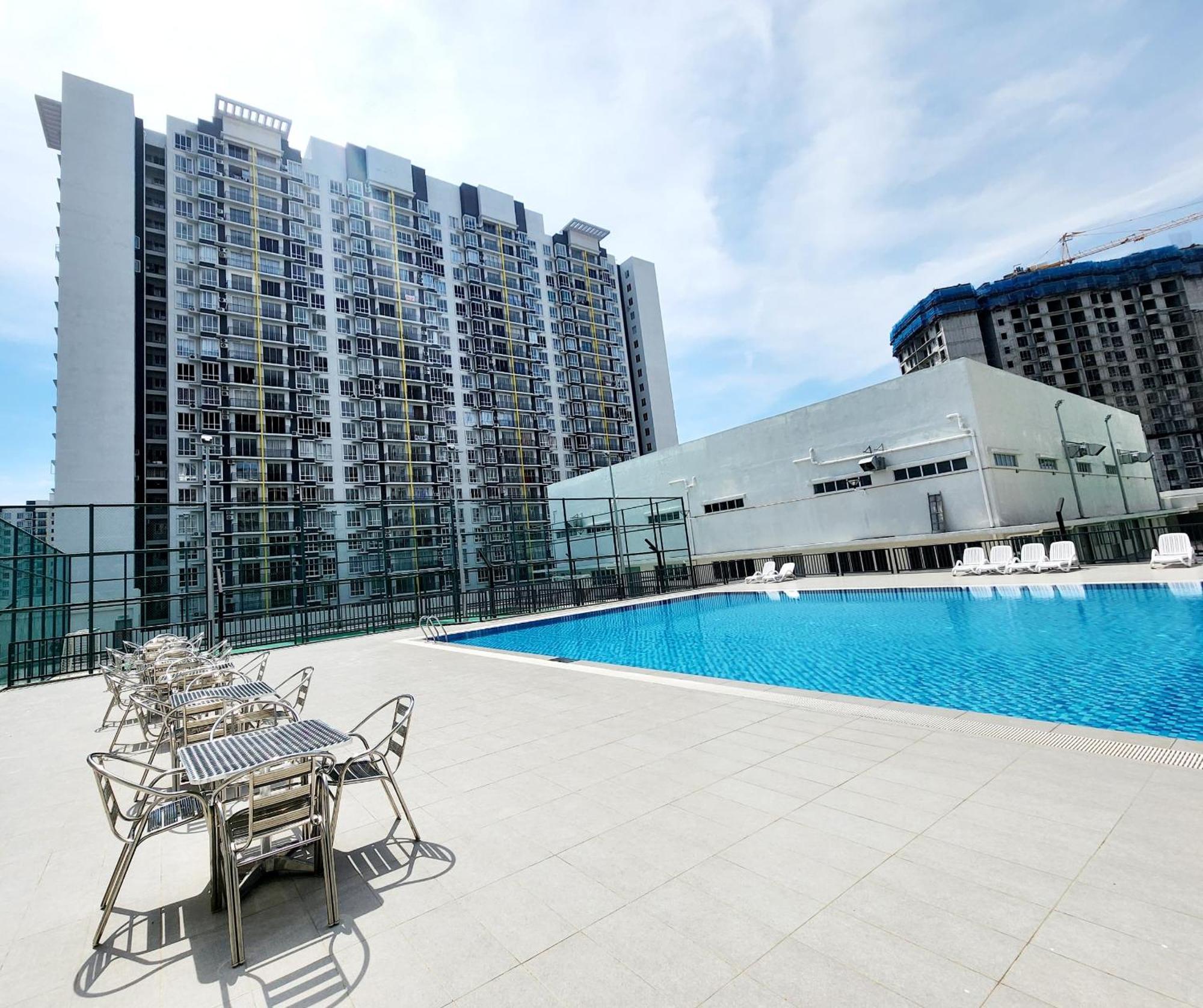 Spacious 3bedroom Wifi Carpark *